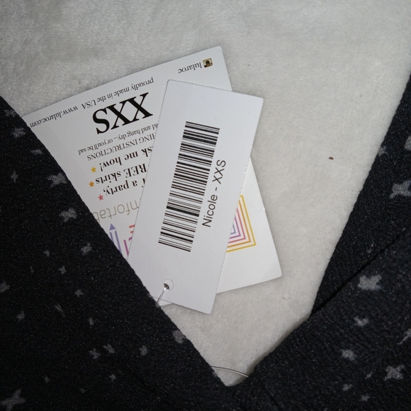 LulaRoe NWT Black & White Print Nicole 1/4sleeve Fit & Flare Dress XXS - Picture 3 of 8